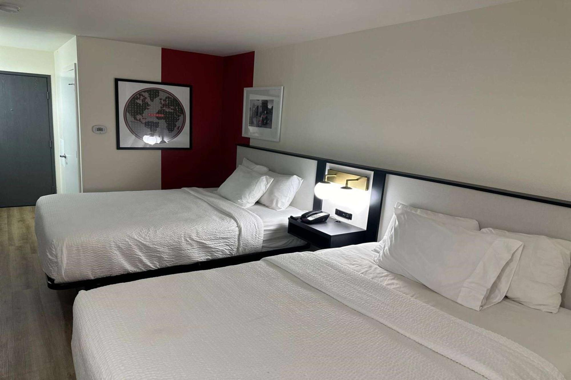 Ramada By Wyndham Harrisburg Hersey Motel 2*