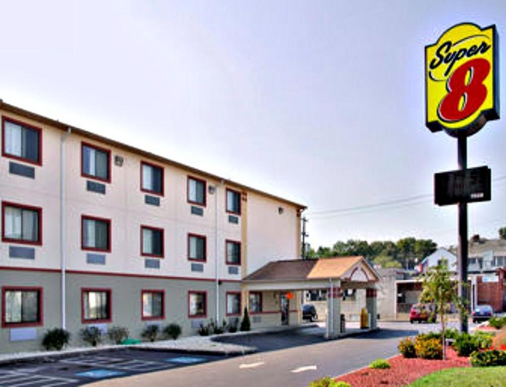 Ramada By Wyndham Harrisburg Hersey Motel 2*