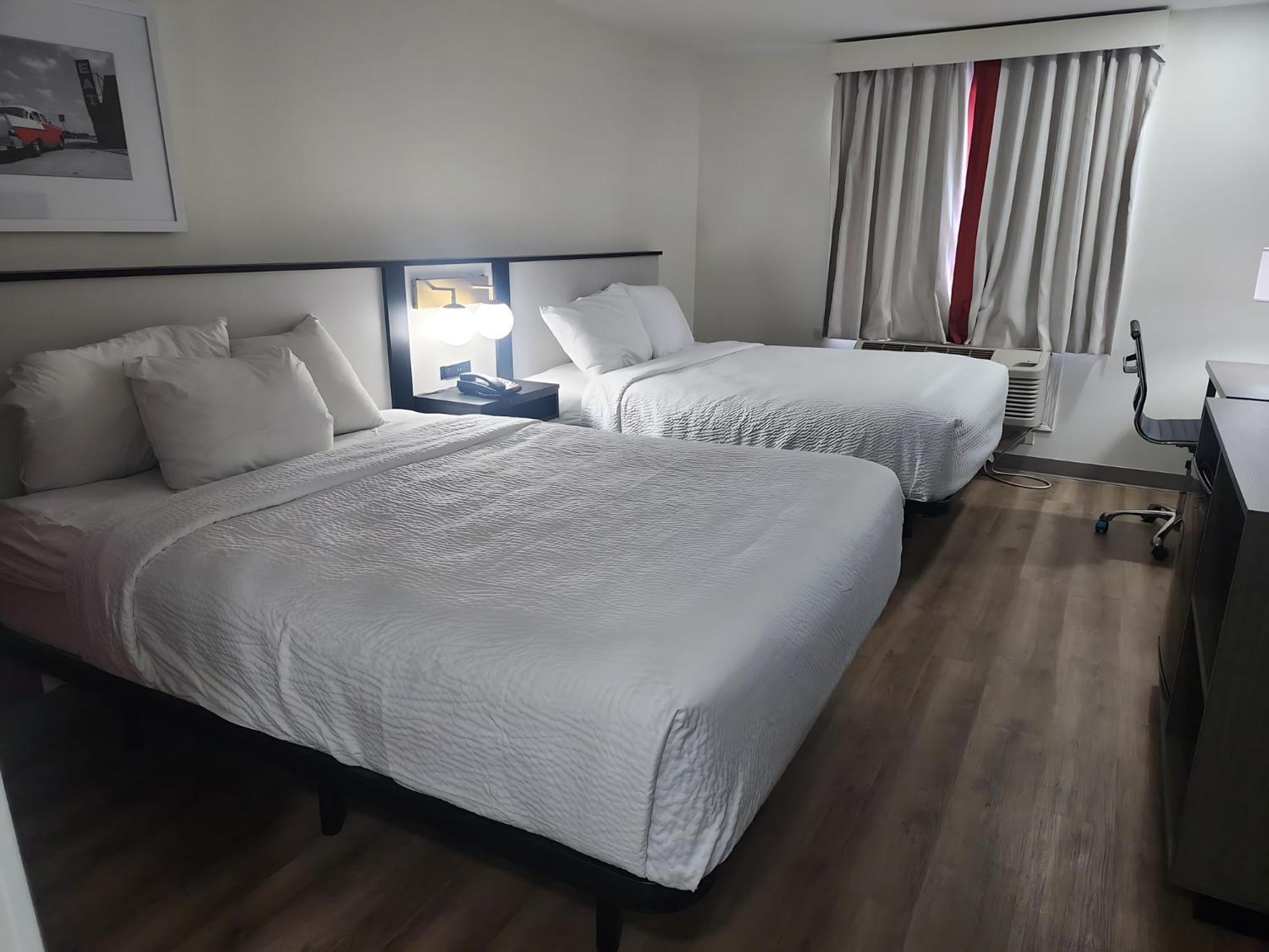 Ramada By Wyndham Harrisburg Hersey 2*